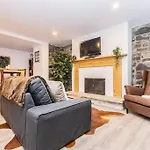 North House - Modern Meets Rustic- 2 Bedroom In Old Quebec